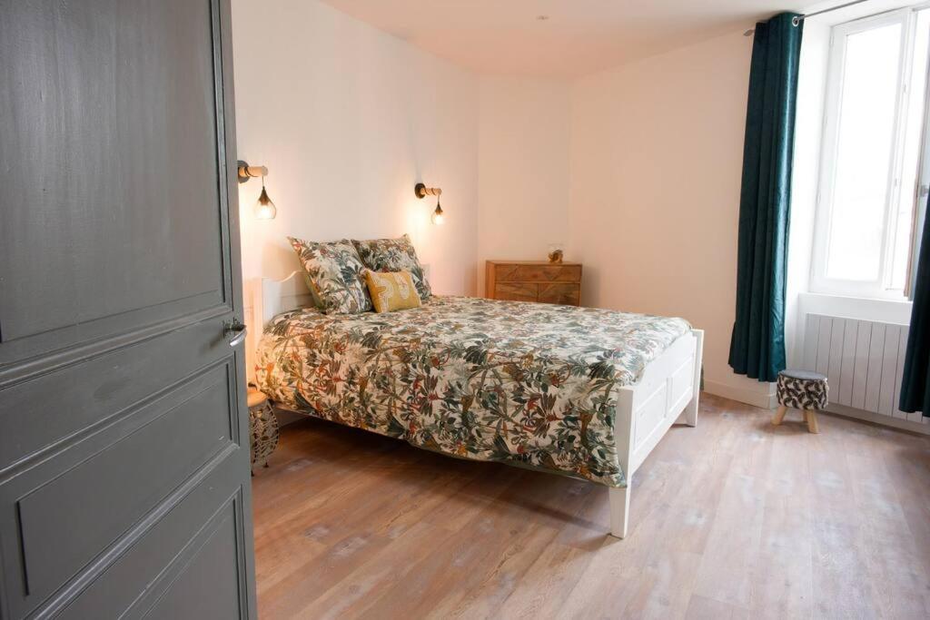 La Thoresienne Thoree-les-Pins ภายนอก รูปภาพ